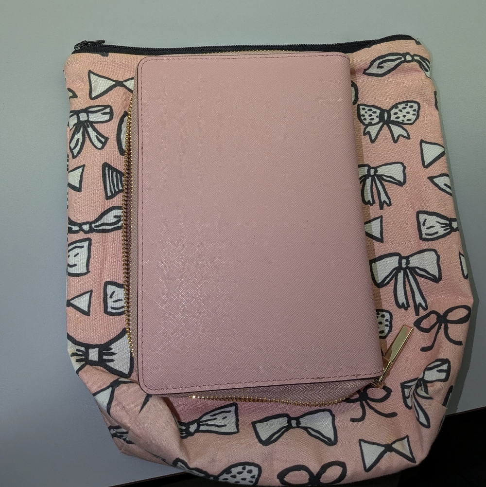 Kate Spade Pale Pink Zip-Around Planner with Gold Logo - Picture 3 of 10